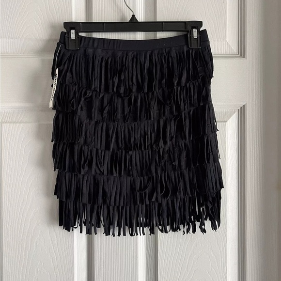 NWT Small Nollie PacSun Black Fringe Skirt Stretch Boho Mini Textured Layer Soft - Picture 3 of 3